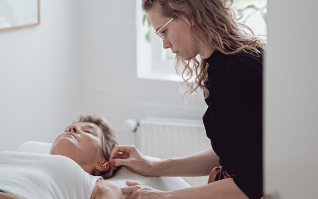 Hvordan kan akupunktur hjælpe mod stress?